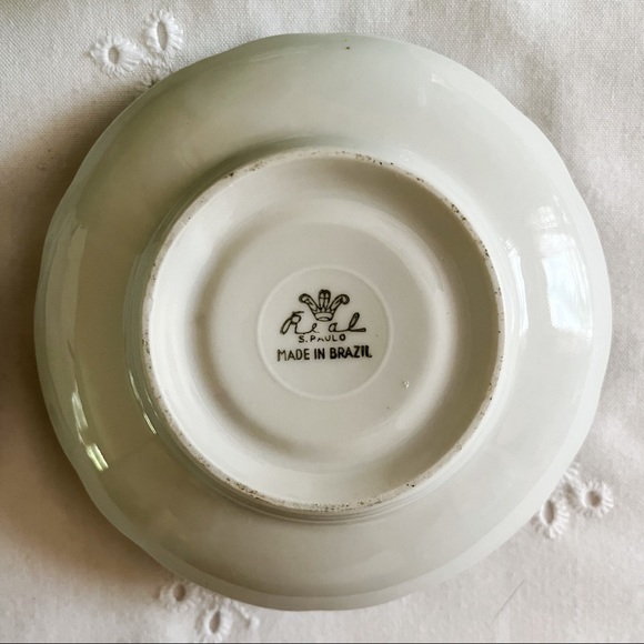 Vintage “Real” S. Paolo Brazil Porcelain Green Demitasse/Espresso Cup/Saucer, 6 - Picture 6 of 10